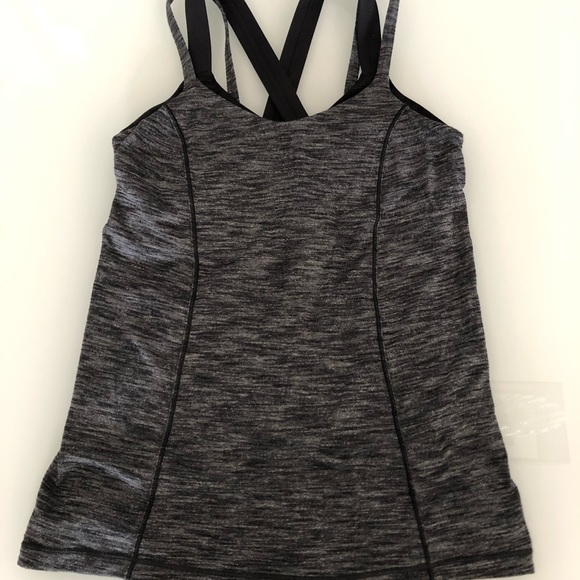 Lululemon Run for Gold tank size 6 - Picture 6 of 8